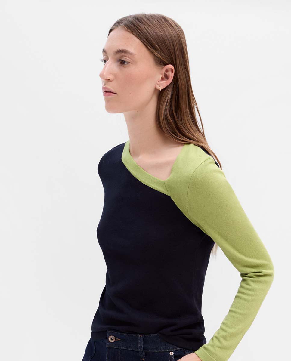 Jersey escote asimétrico