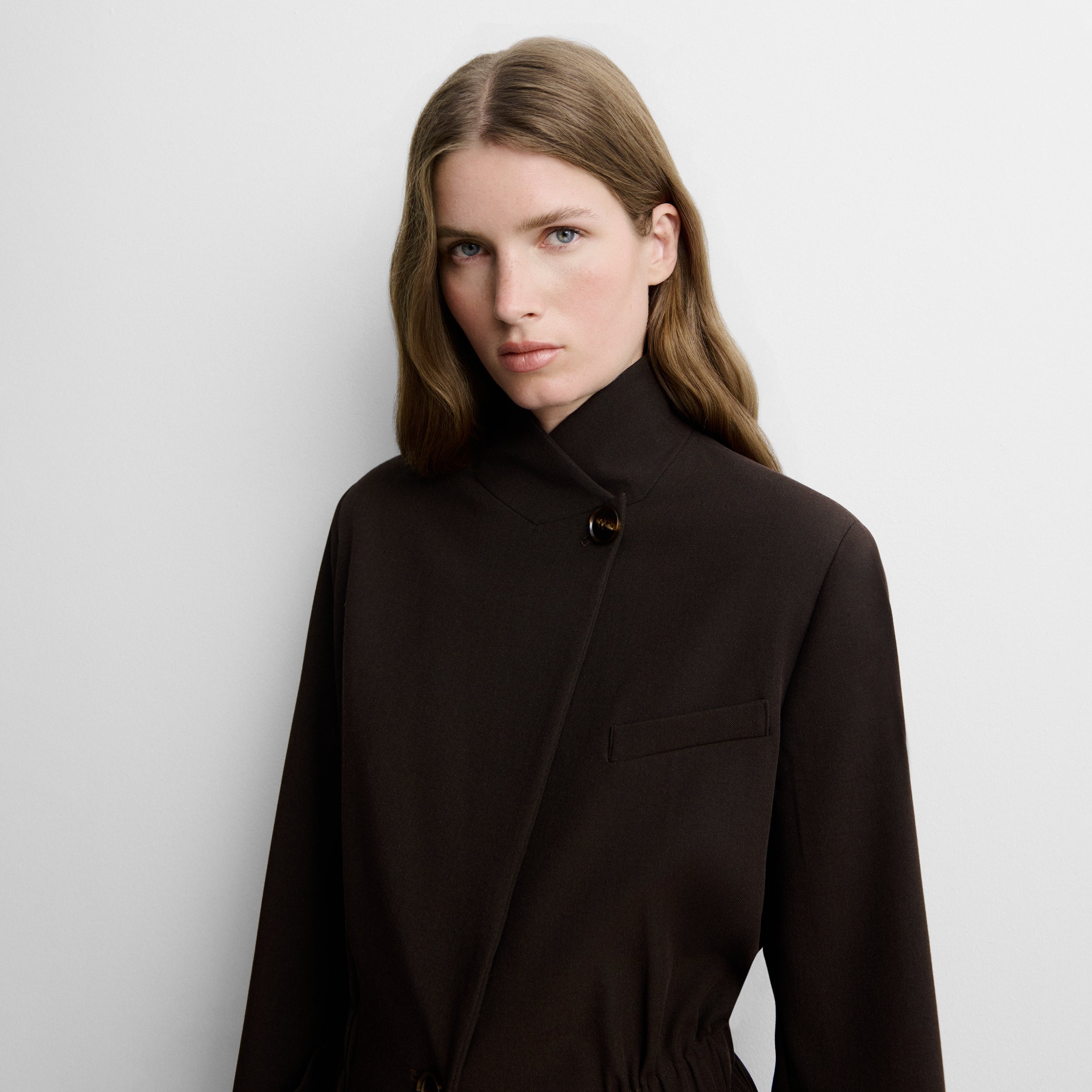 Fitted-waist blazer