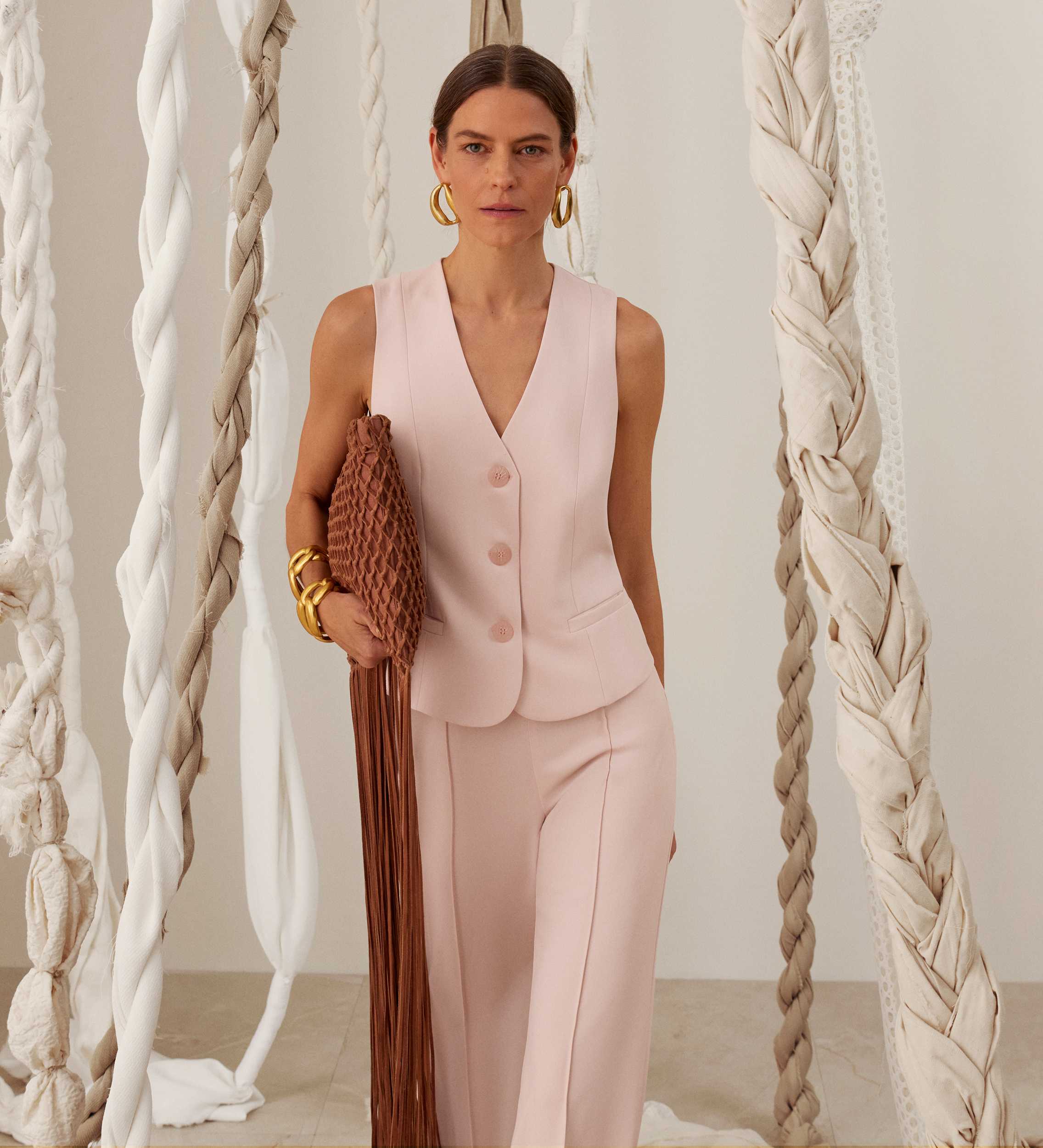 Short tailored vest