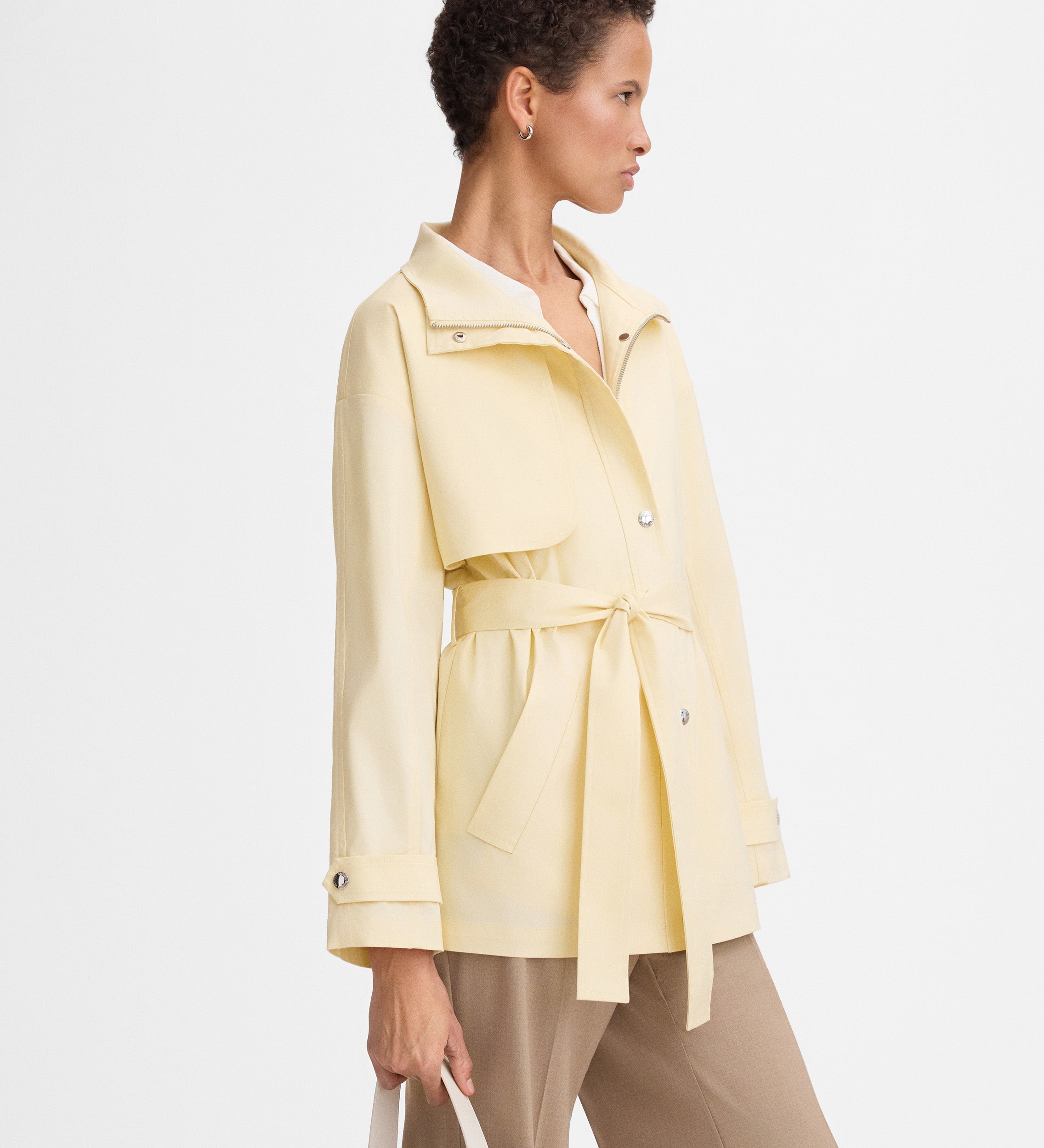 Short trench coat