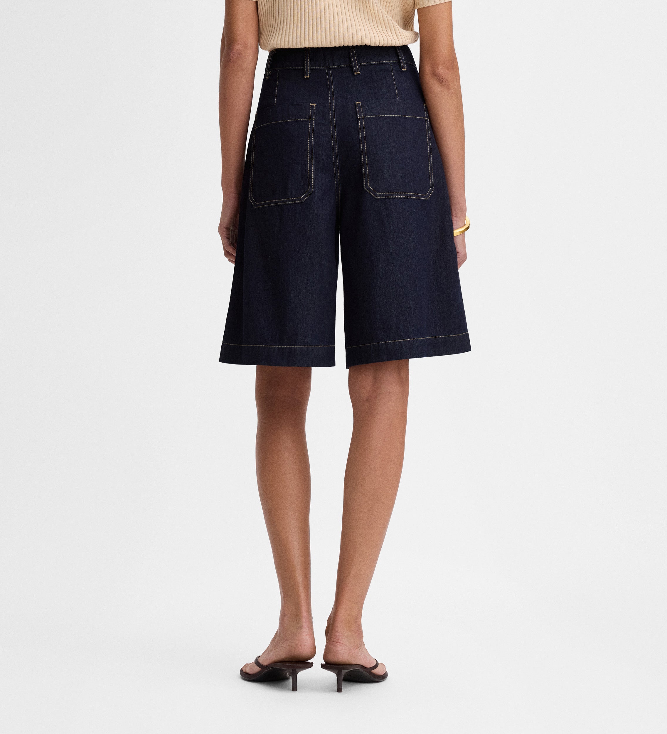 Two-material suede top