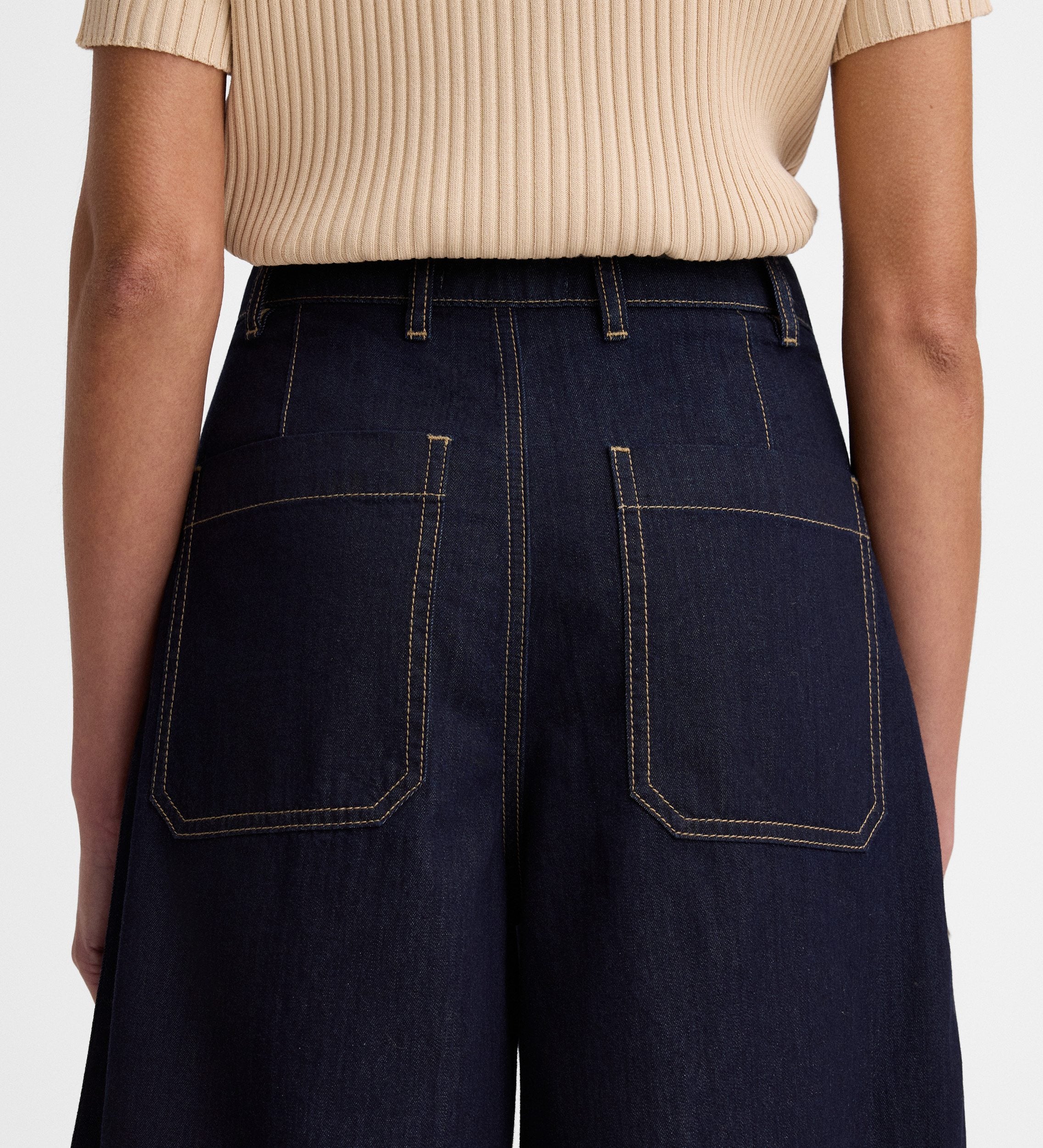 Two-material suede top