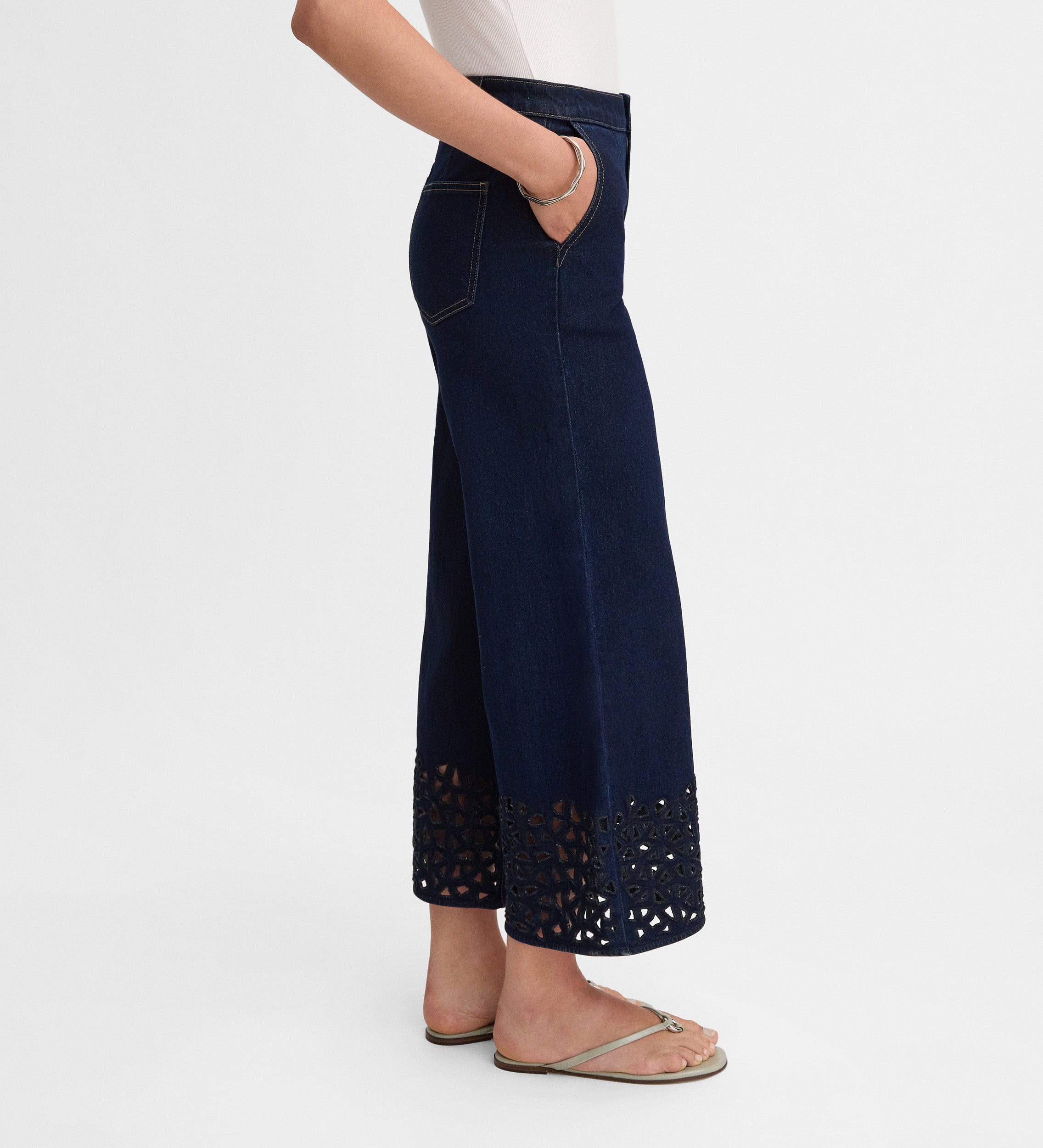 Cropped cut-out denim pants