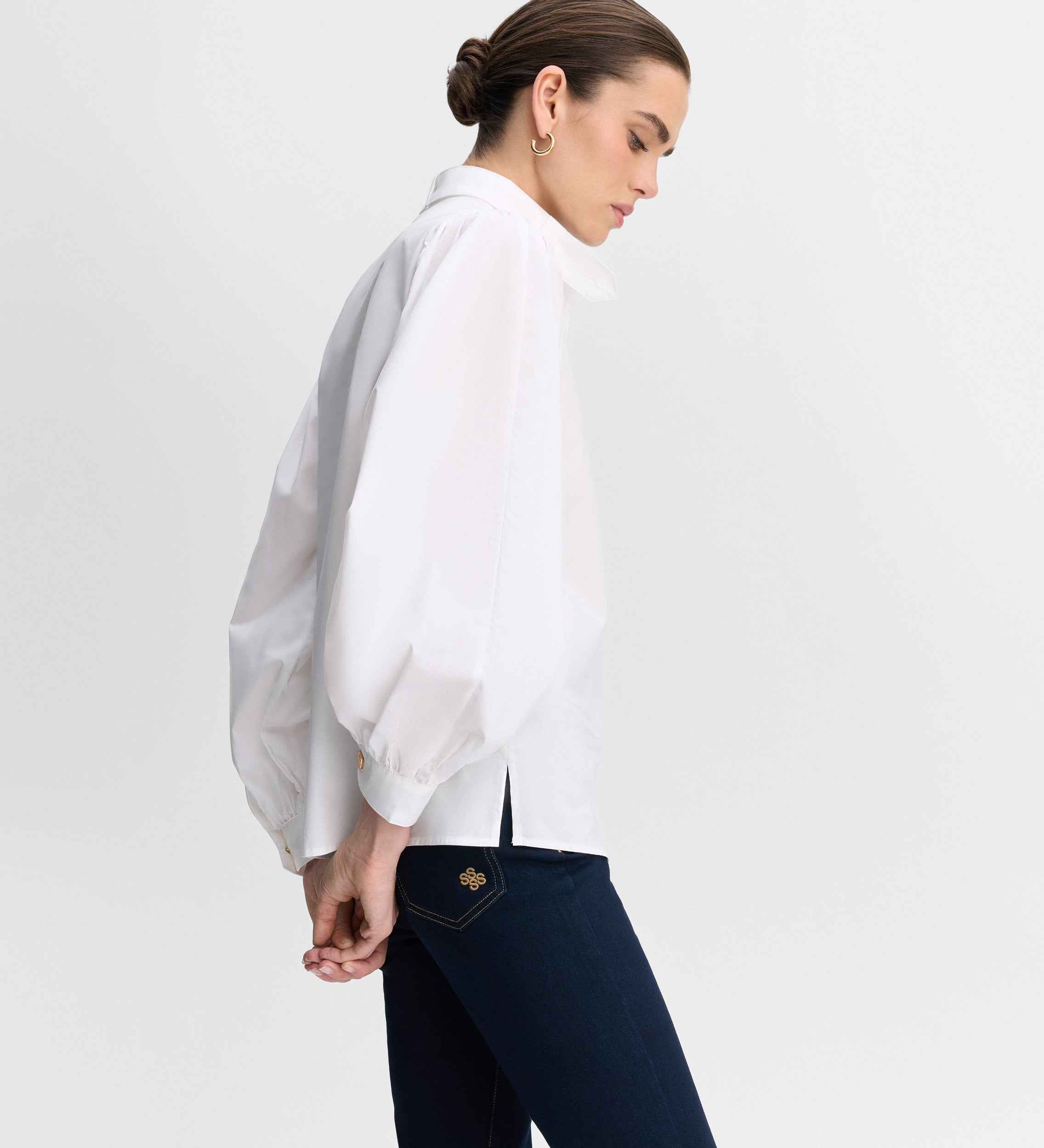 Puff sleeve shirt