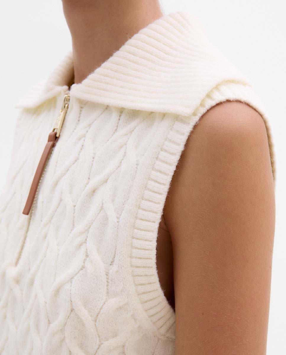 Knitted vest braids