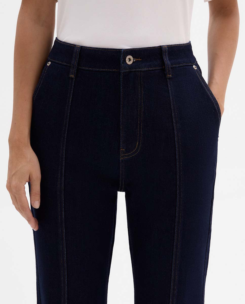 Straight-leg jeans