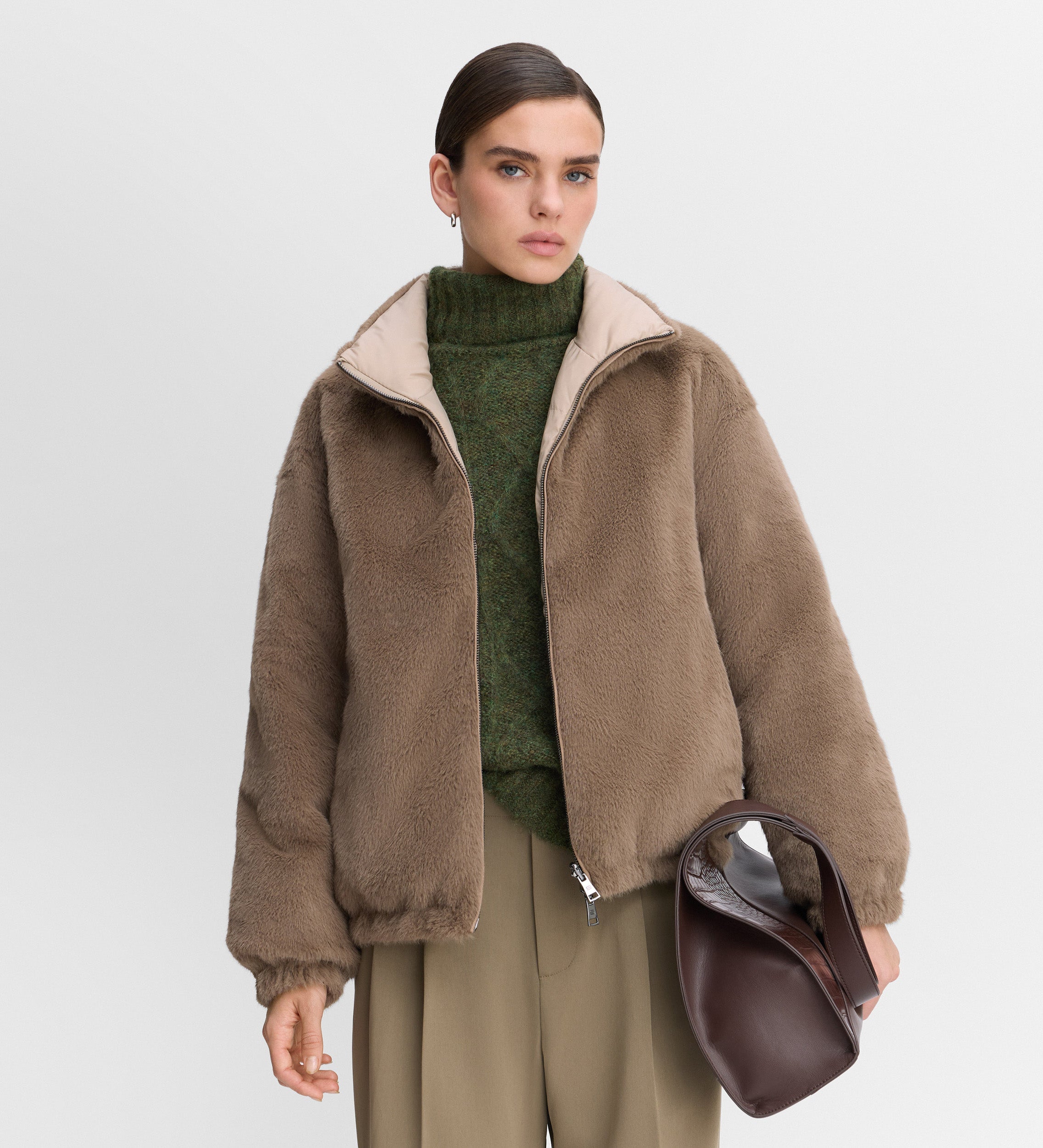 Reversible fur-effect down jacket