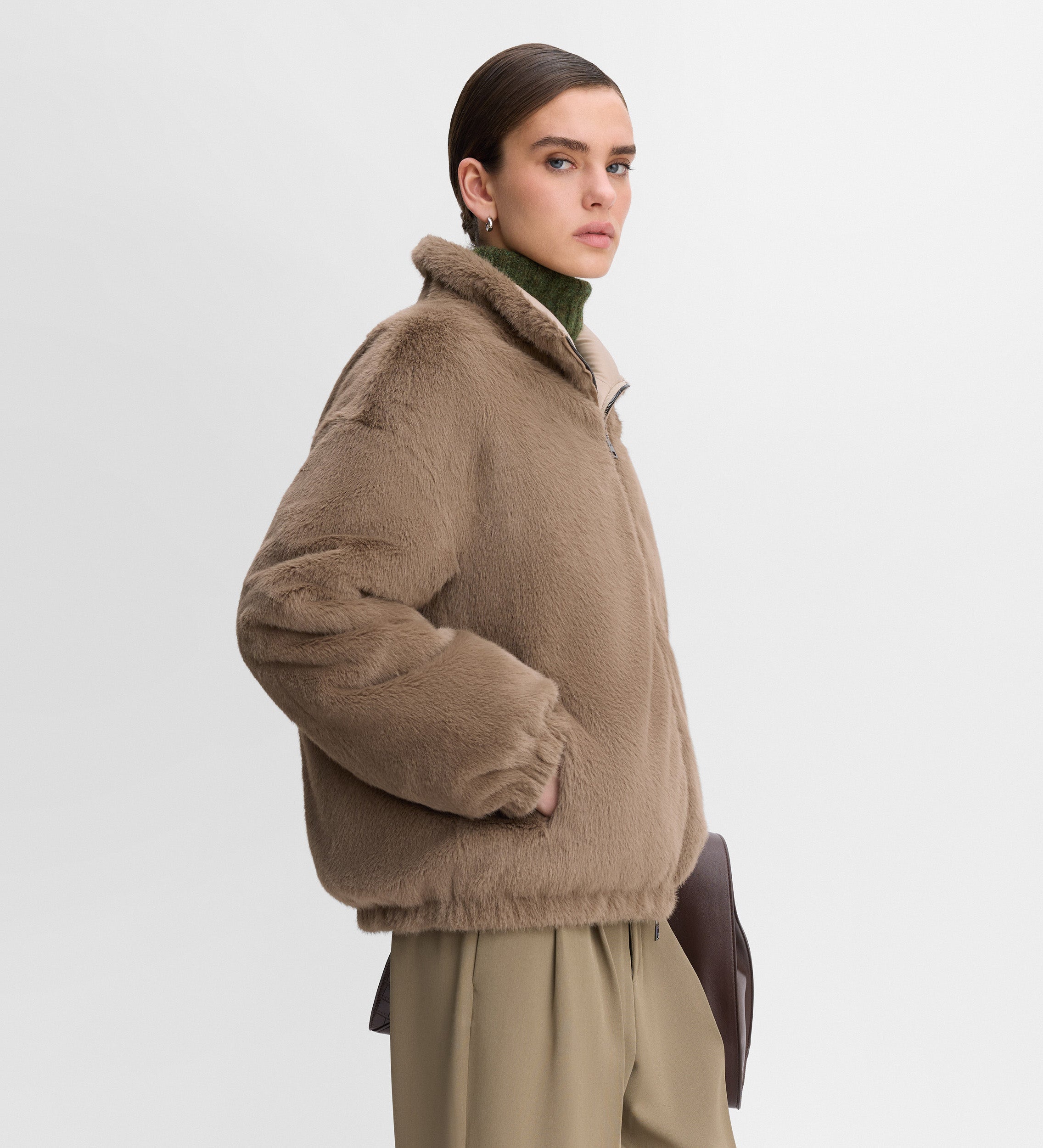 Reversible fur-effect down jacket