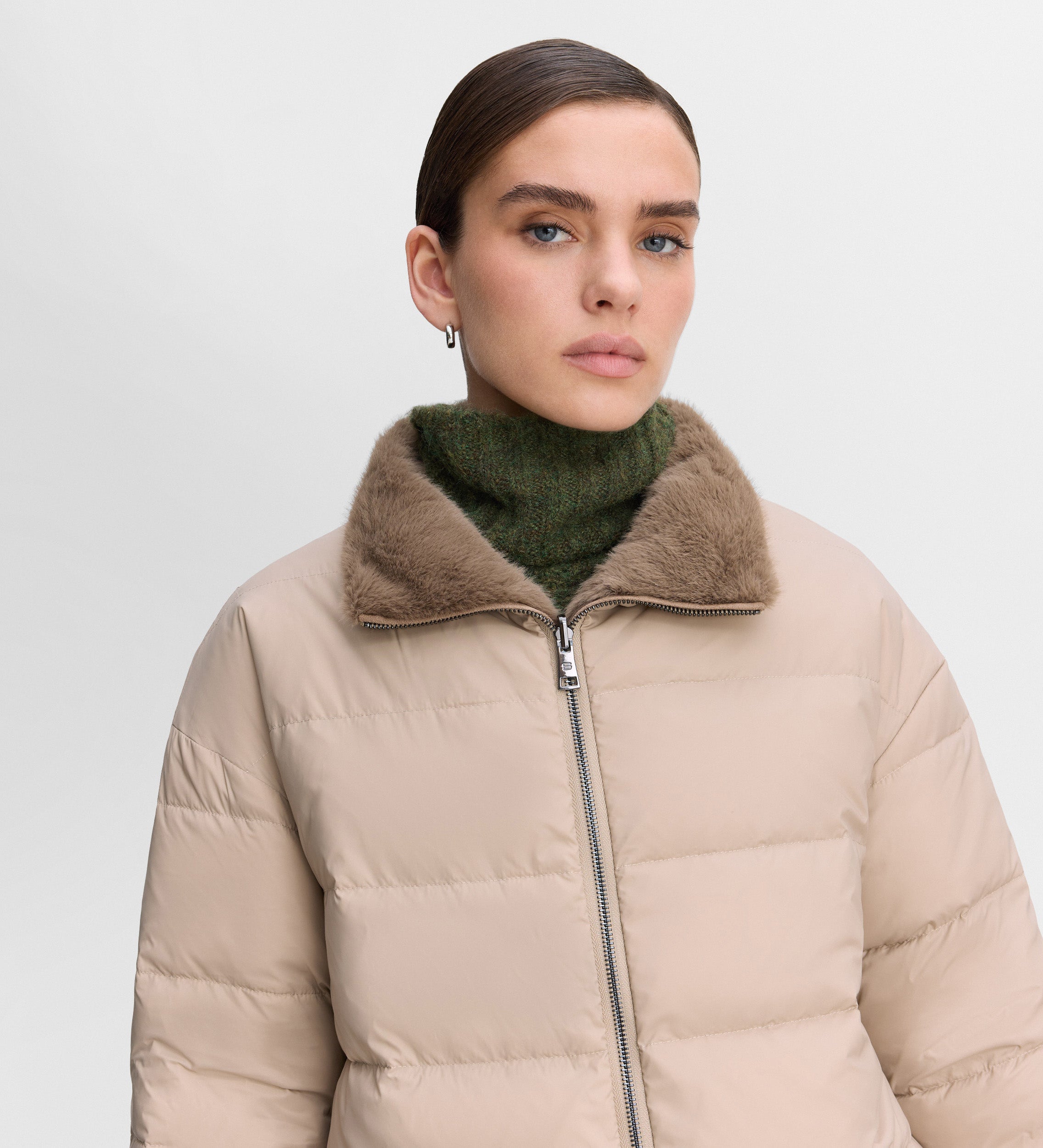 Reversible fur-effect down jacket