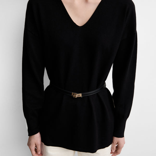 Two-tone sweater with belt
