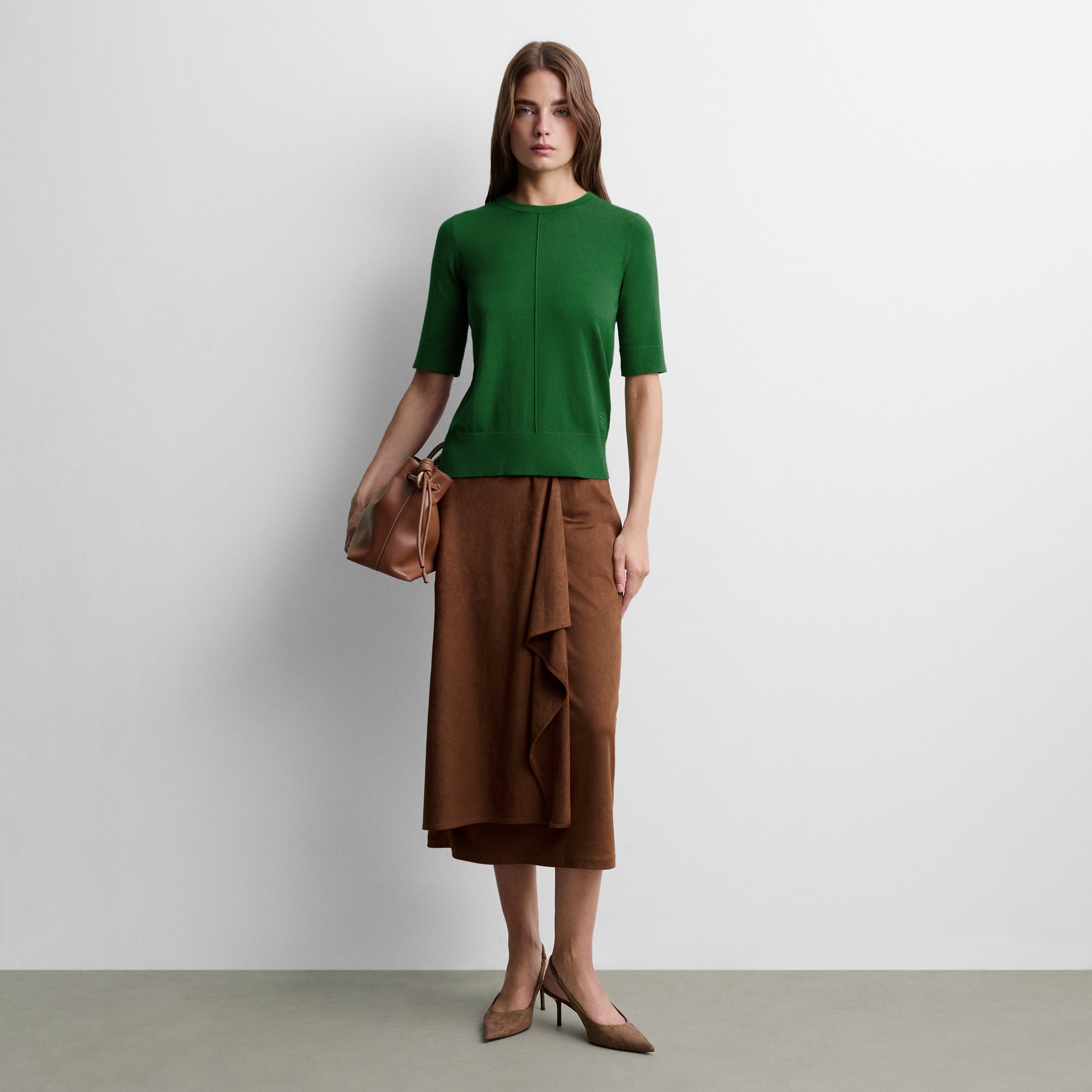 Short-sleeve knit sweater