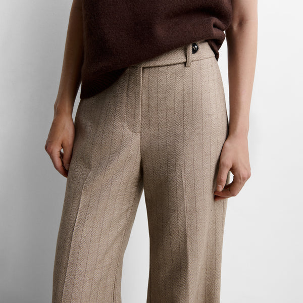 Pantalón espiga acampanado