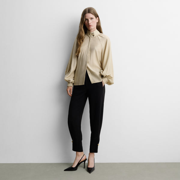 Blusa fluida cuello chimena