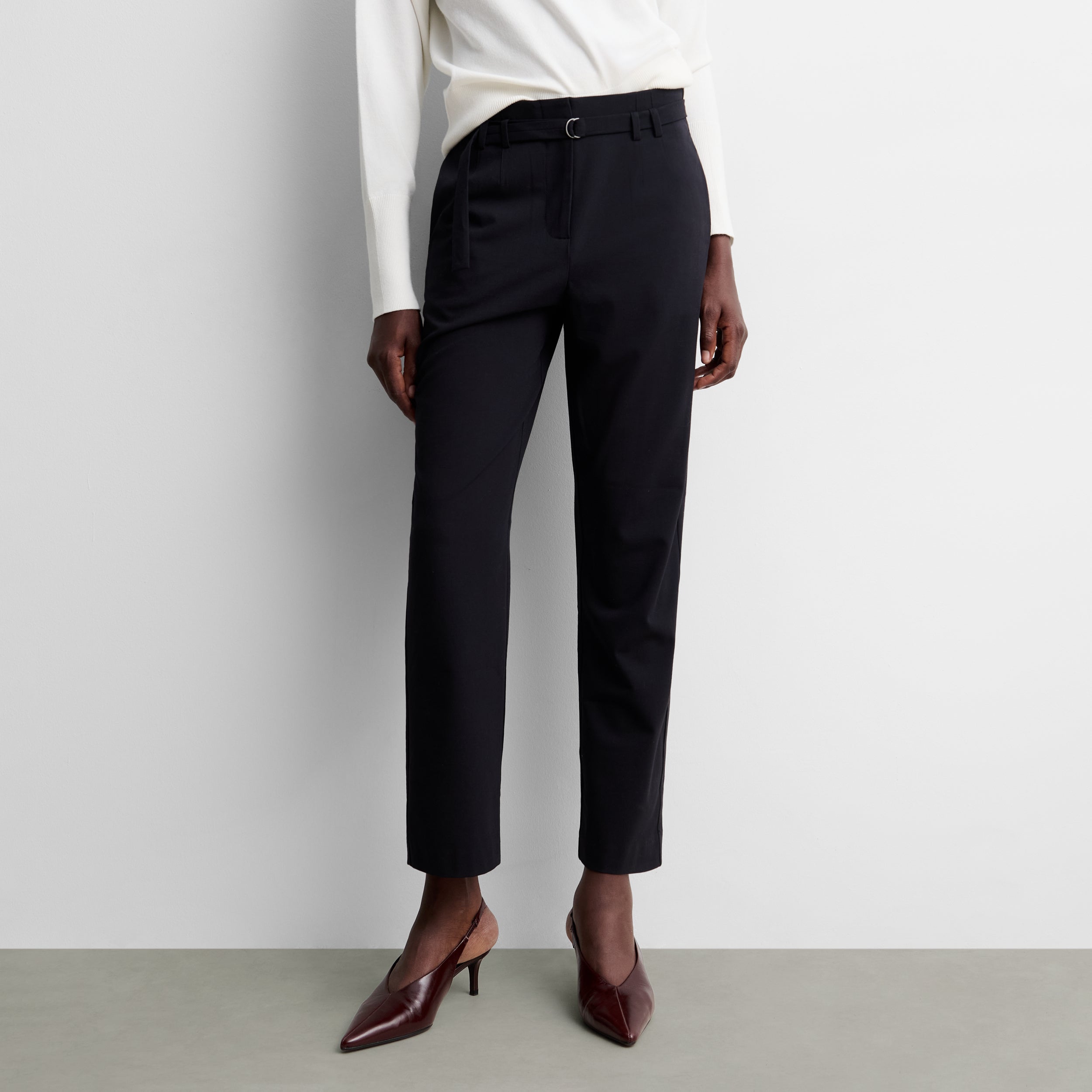 Straight trousers with belt