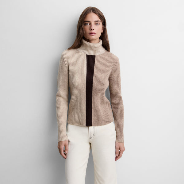 Three-tone knit sweater