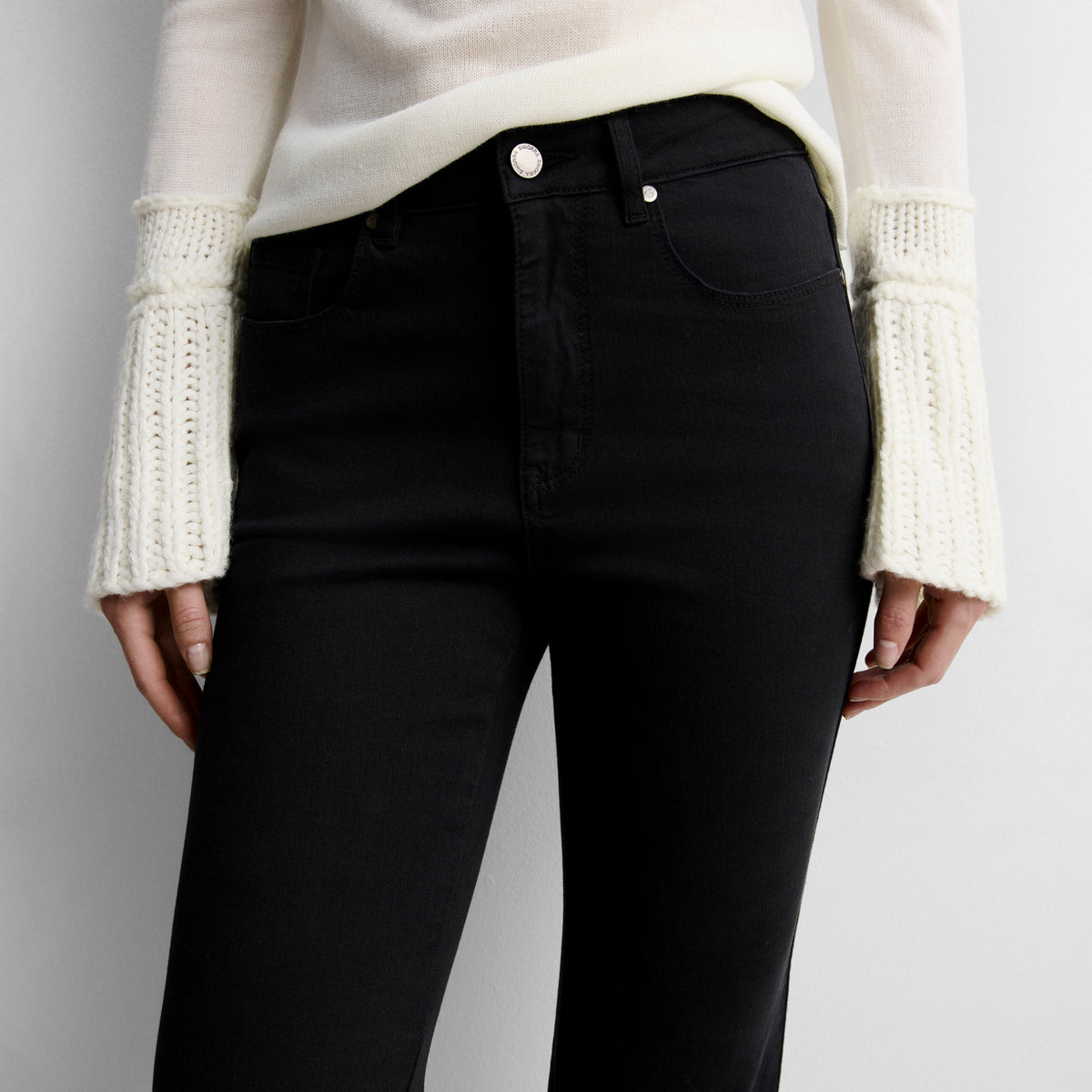 Pantalón vaquero acampanado