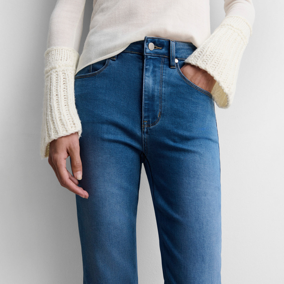 Pantalón vaquero acampanado