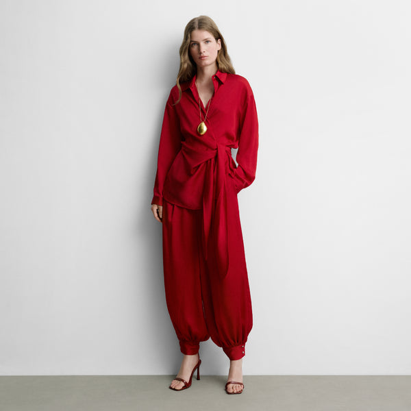 Fluid blouse with bow