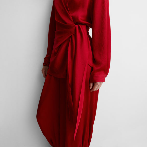 Fluid blouse with bow