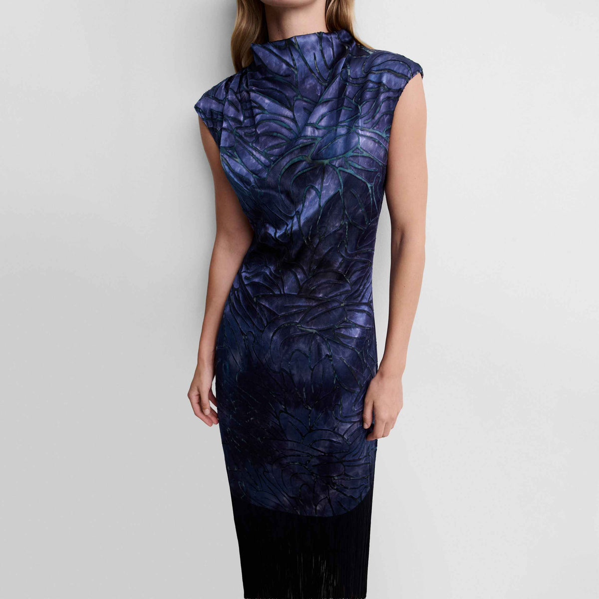 Vestido midi flecos