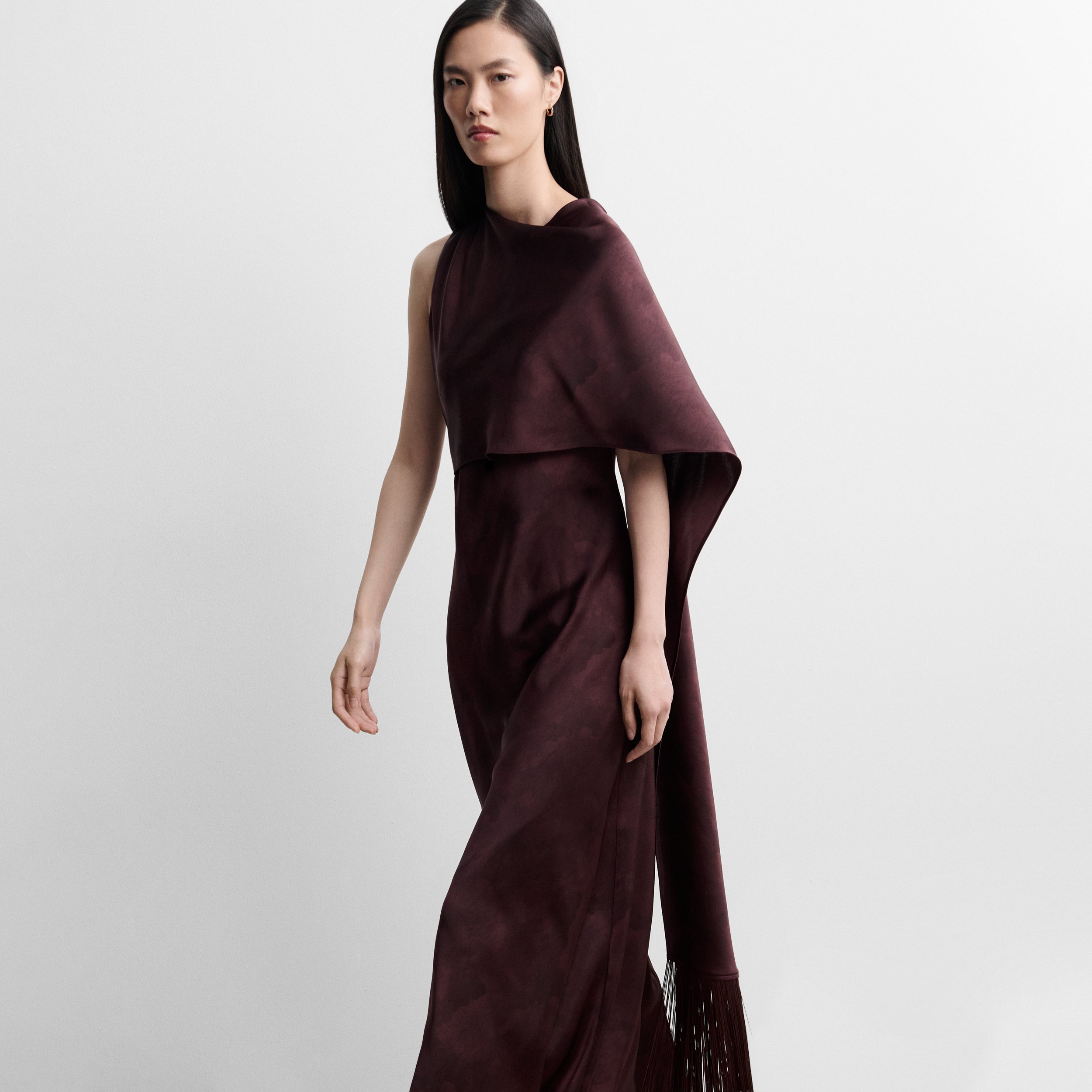 Vestido largo satinado chal