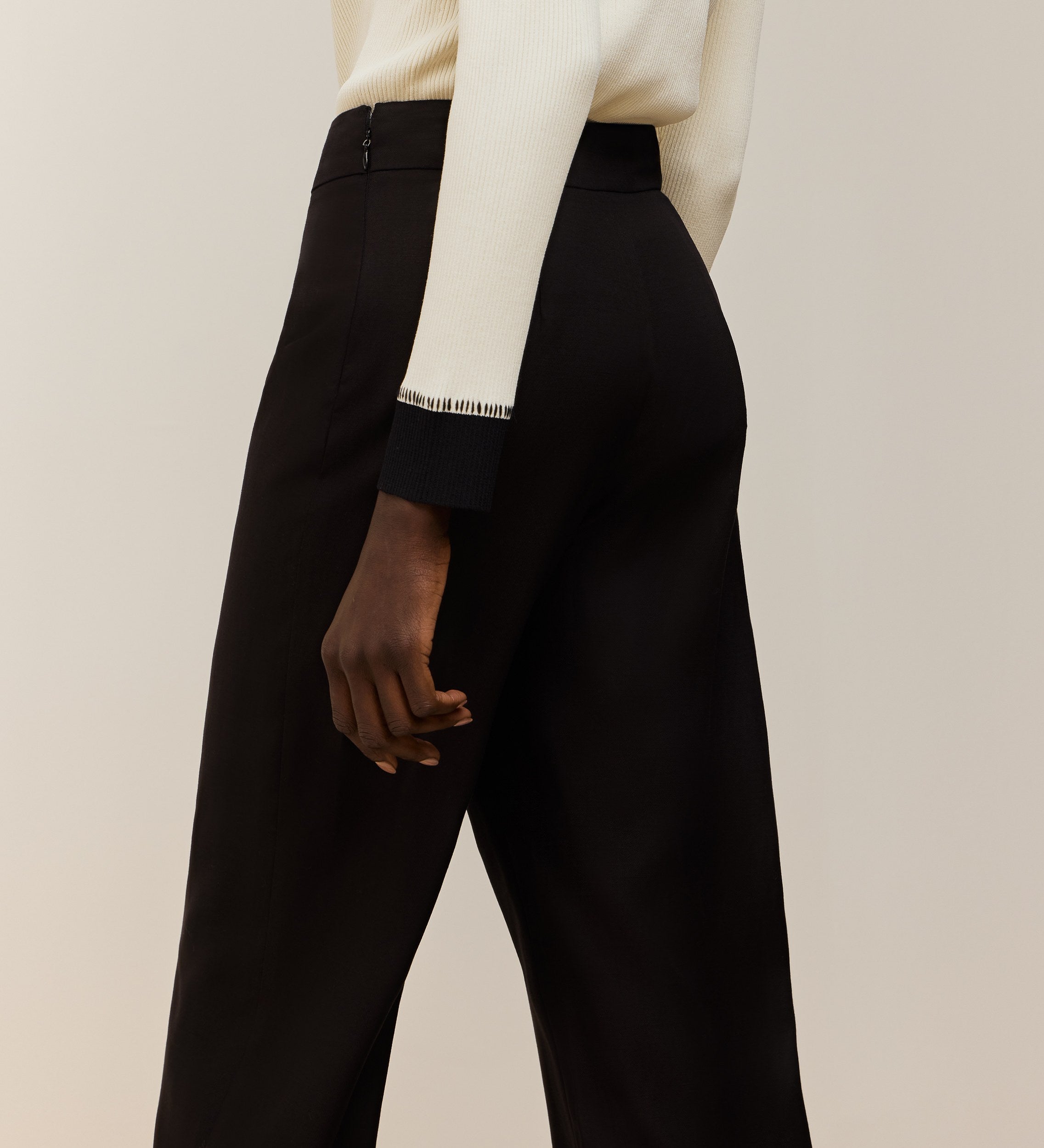 Straight long pants