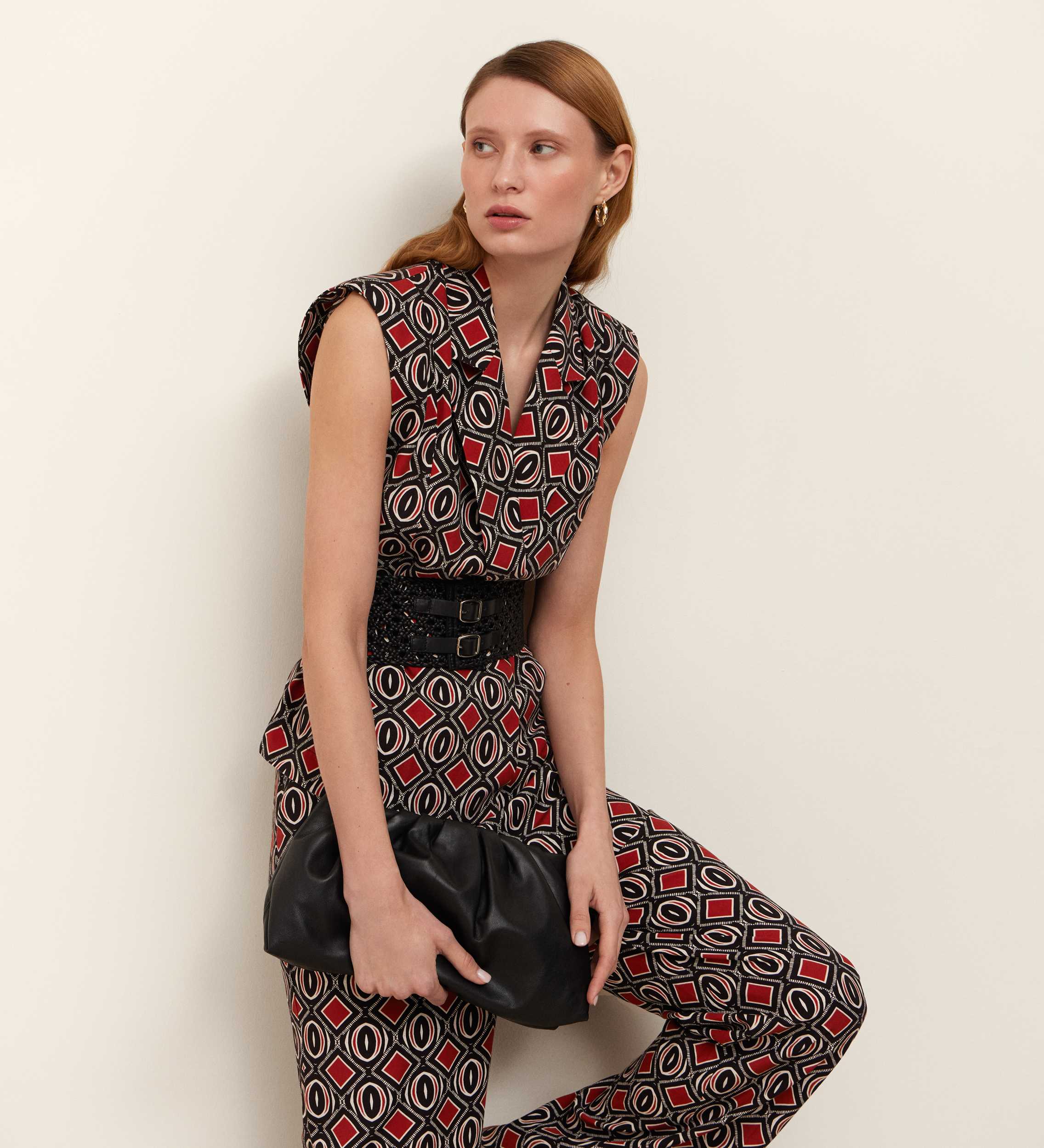 Double-cross printed vest