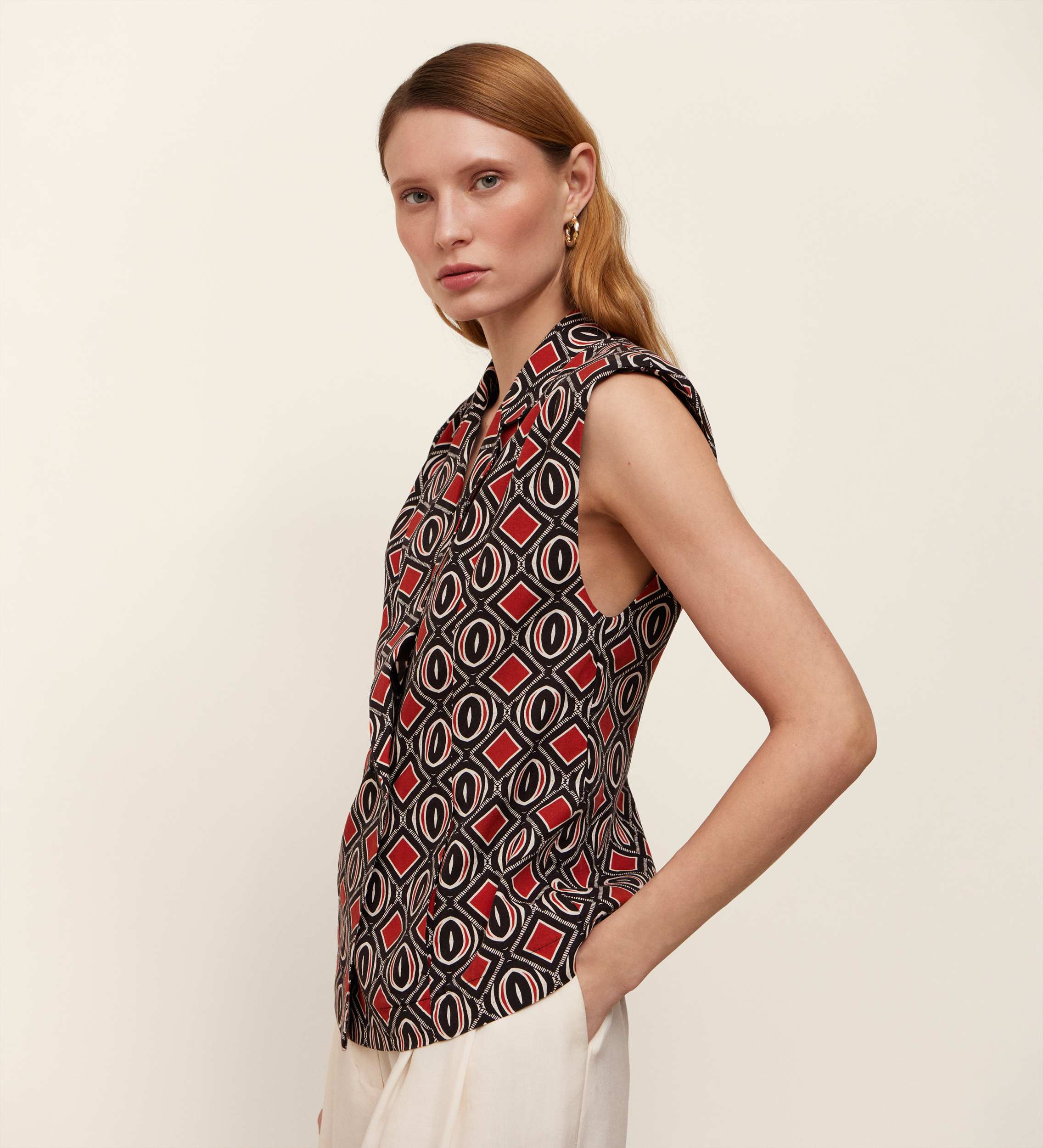 Double-cross printed vest