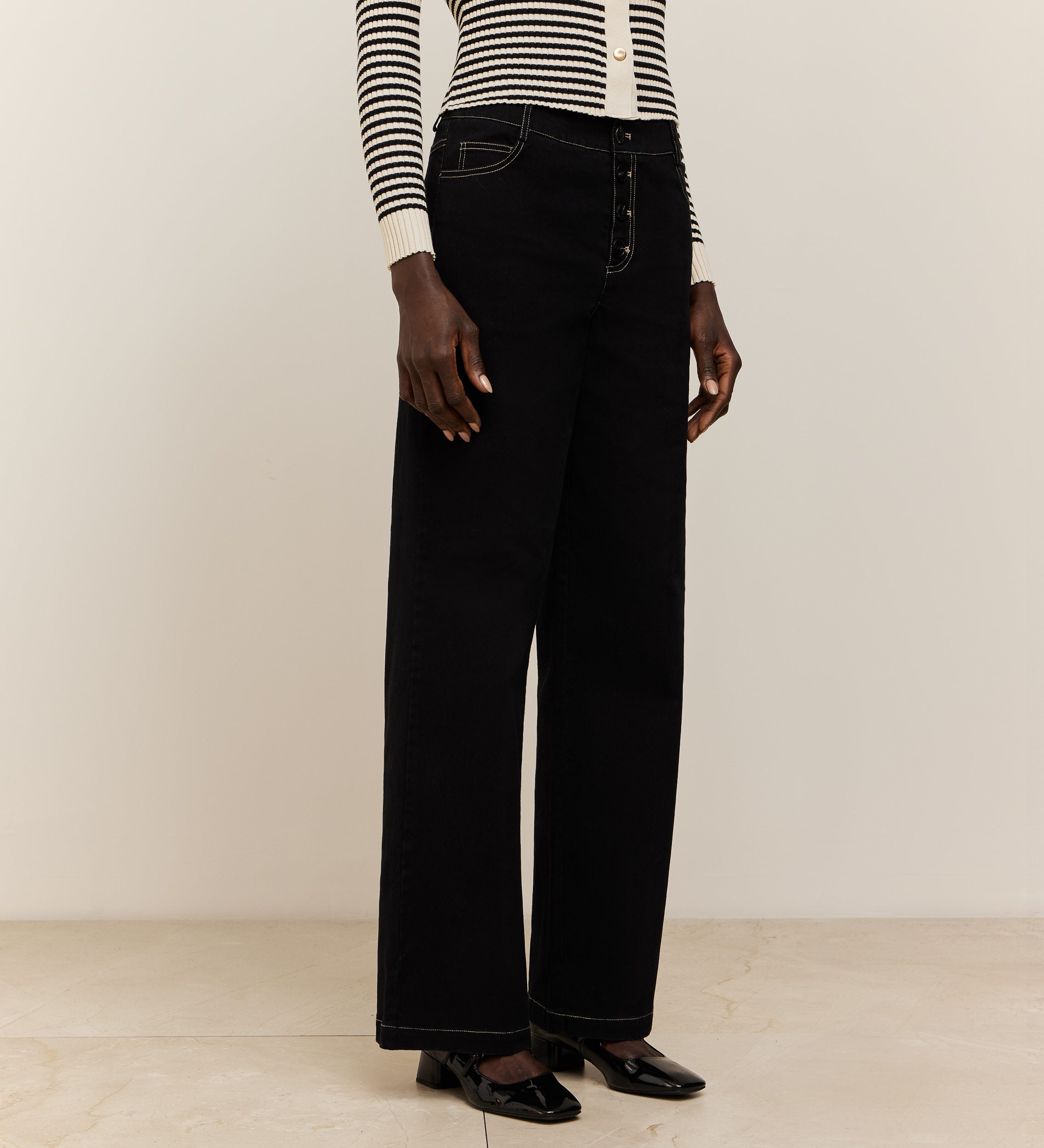 Contrast stitching trousers