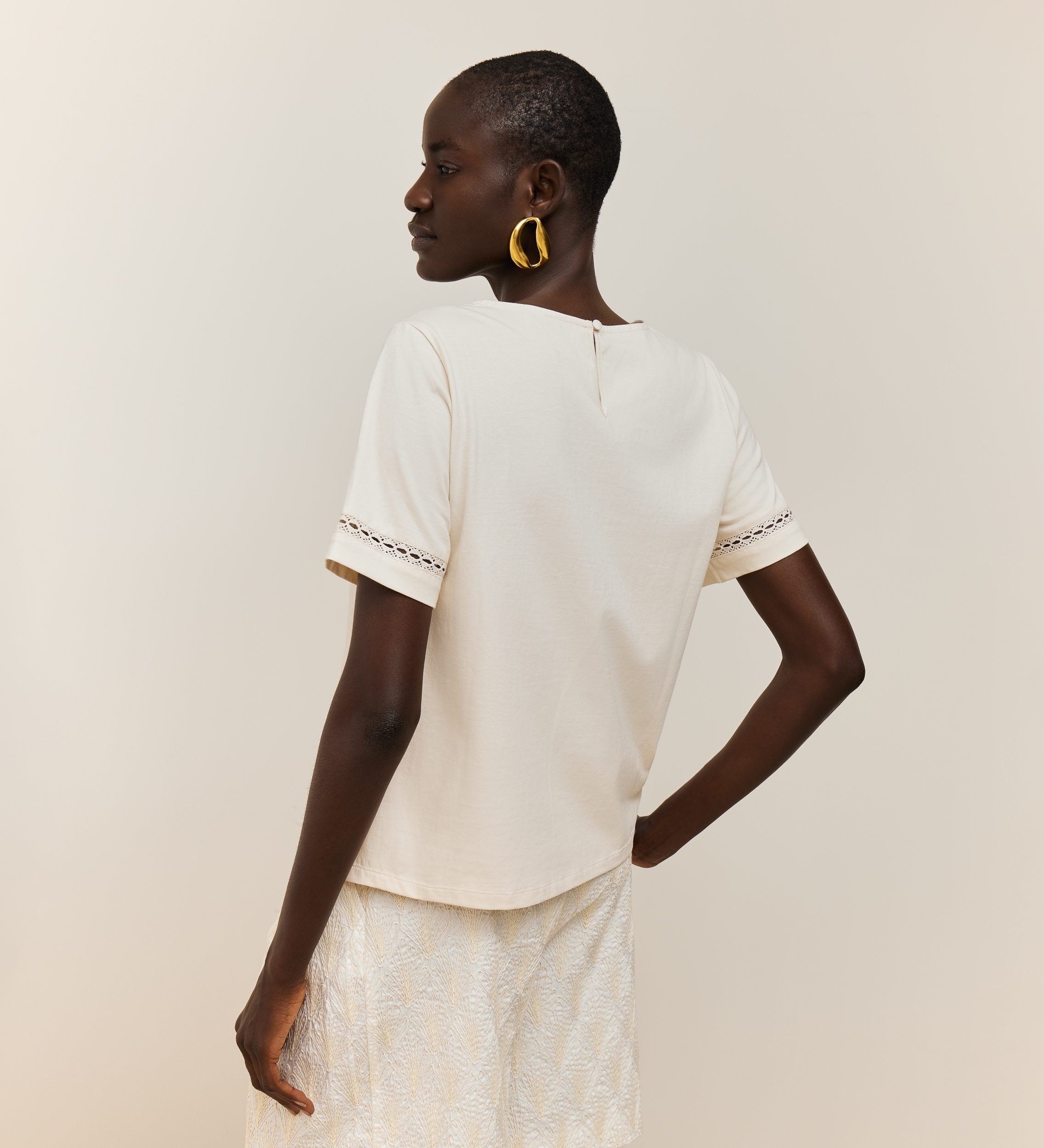 Combined T-shirt with fittings