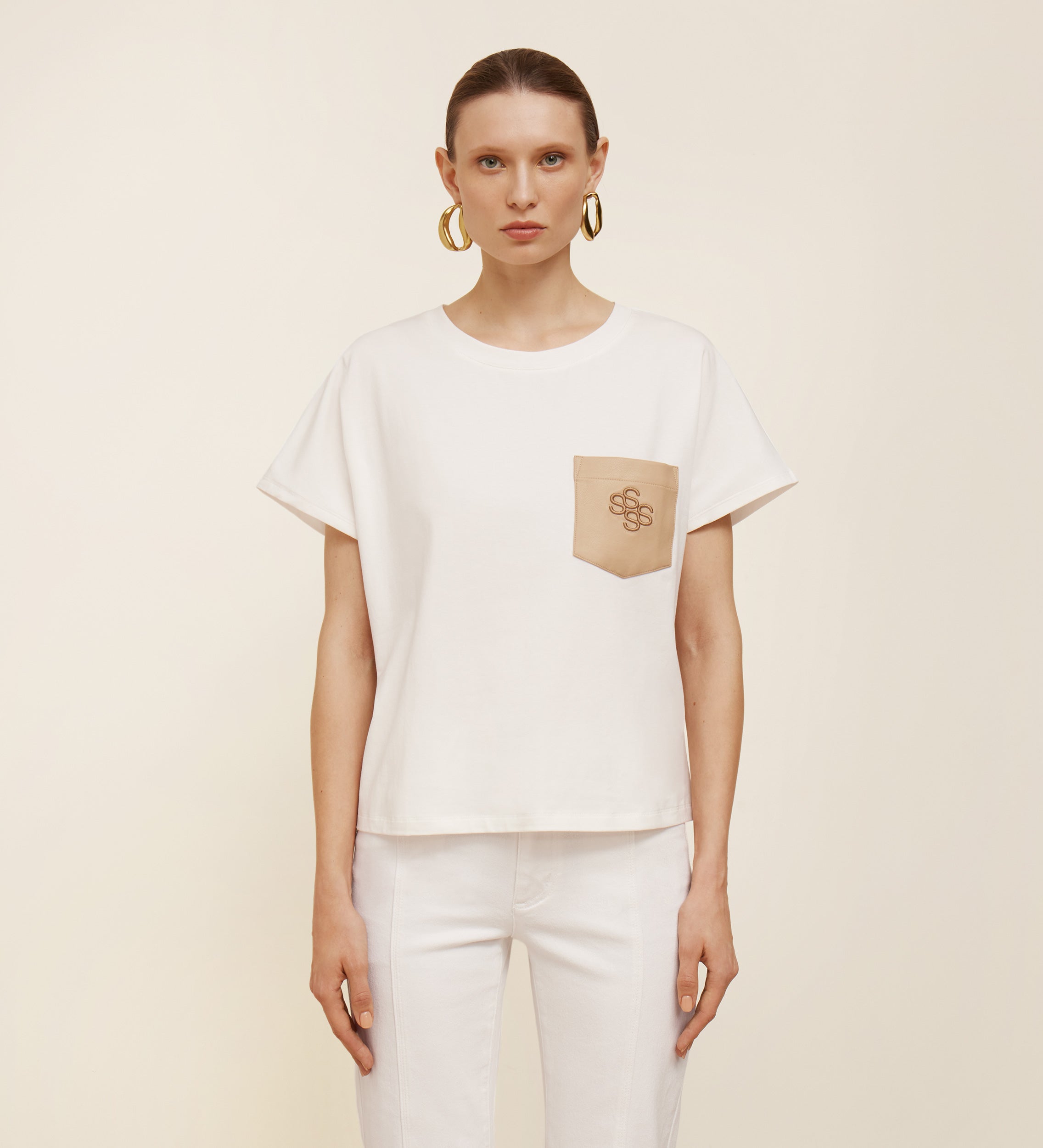 Leather pocket t-shirt