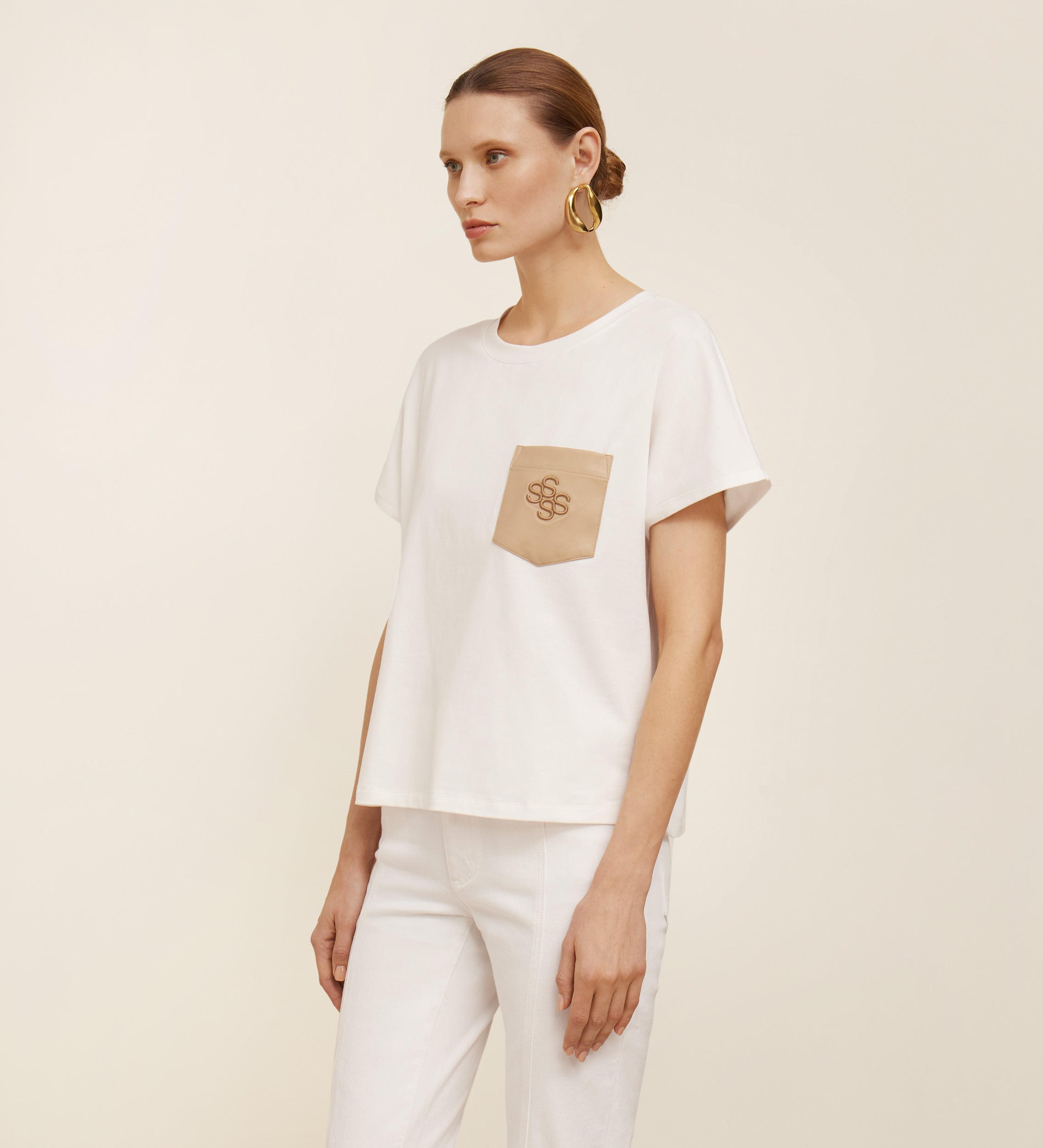 Leather pocket t-shirt