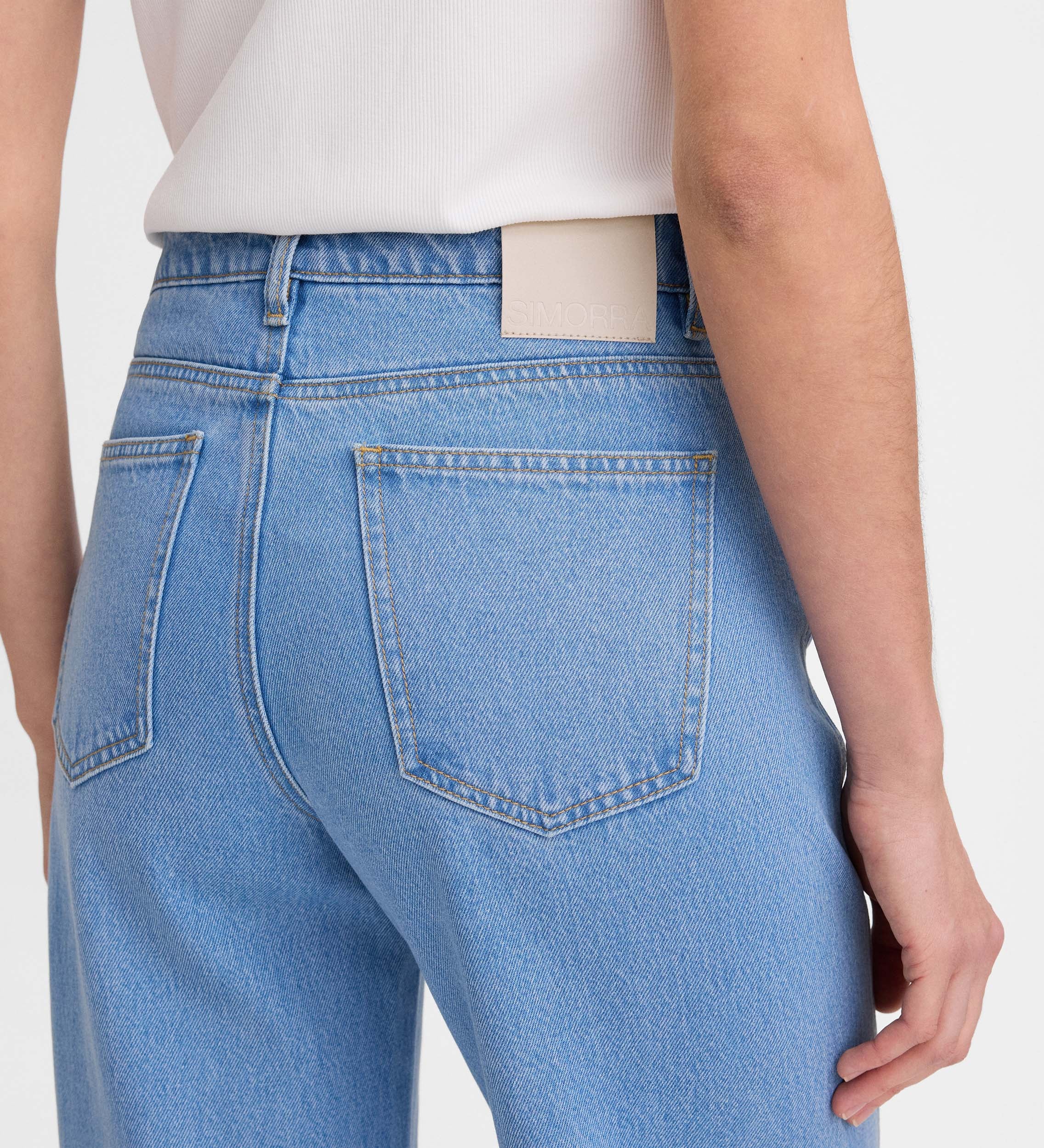 Loose fit jeans