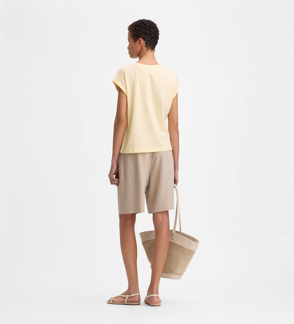Camiseta con bordado