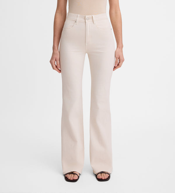 Pantalón vaquero acampanado