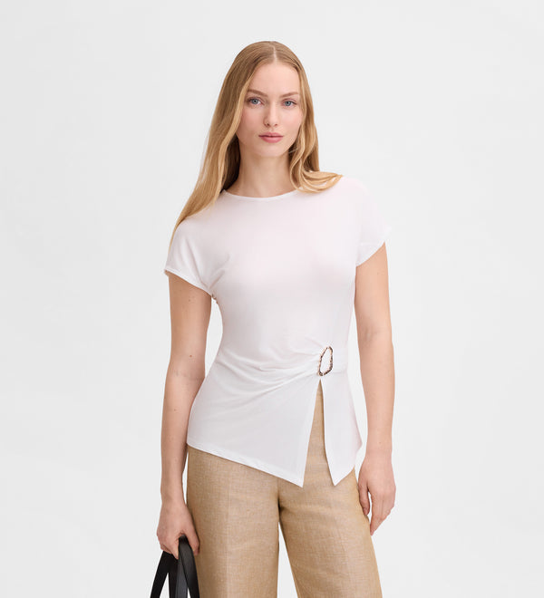Camiseta asimétrica hebilla