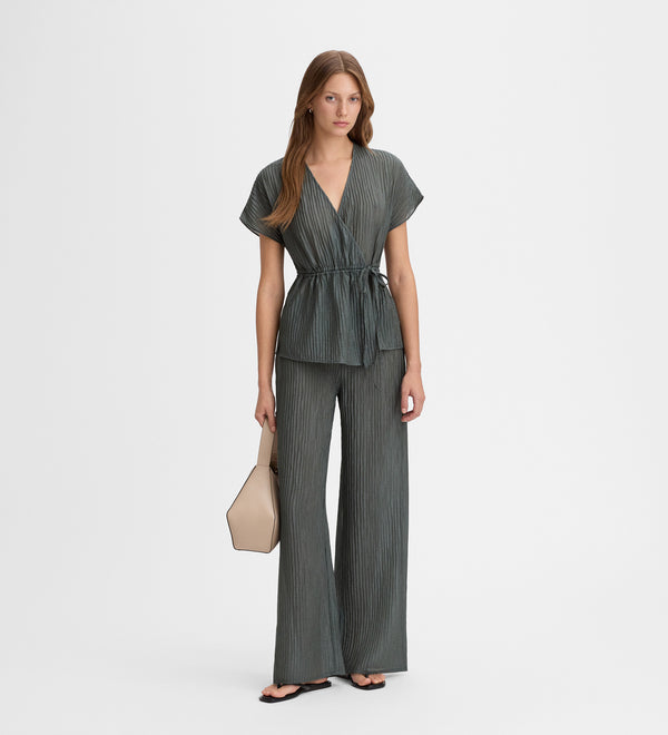 Wide textured pants